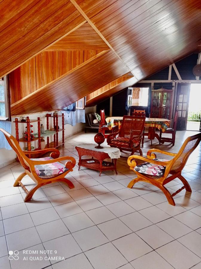 Chez Ninette Pres Des Sources Chaudes Villa Bouillante Ngoại thất bức ảnh