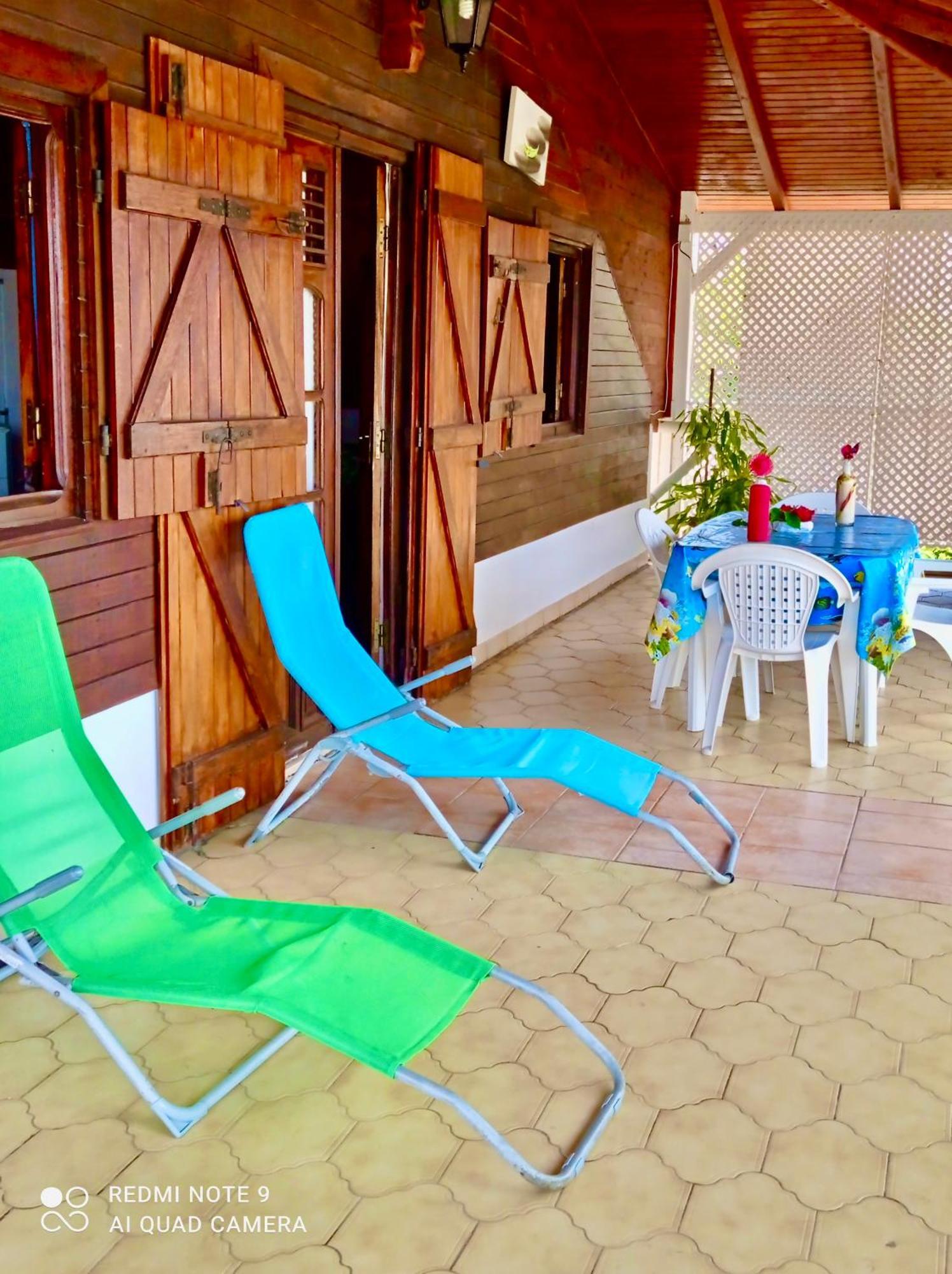 Chez Ninette Pres Des Sources Chaudes Villa Bouillante Ngoại thất bức ảnh